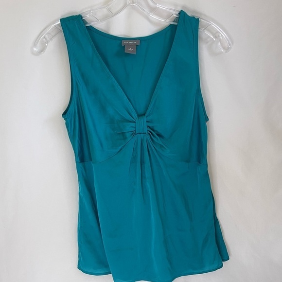 Ann Taylor Factory Green V-Neck Sleeveless Blouse Women's Size 4 - Picture 5 of 14